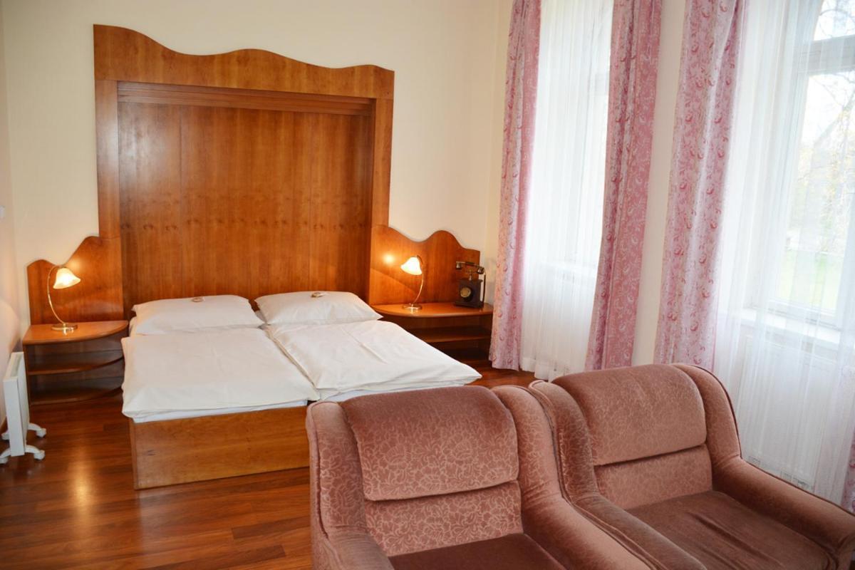 Hotel Zámeček na Čeladné Čeladná Exterior foto